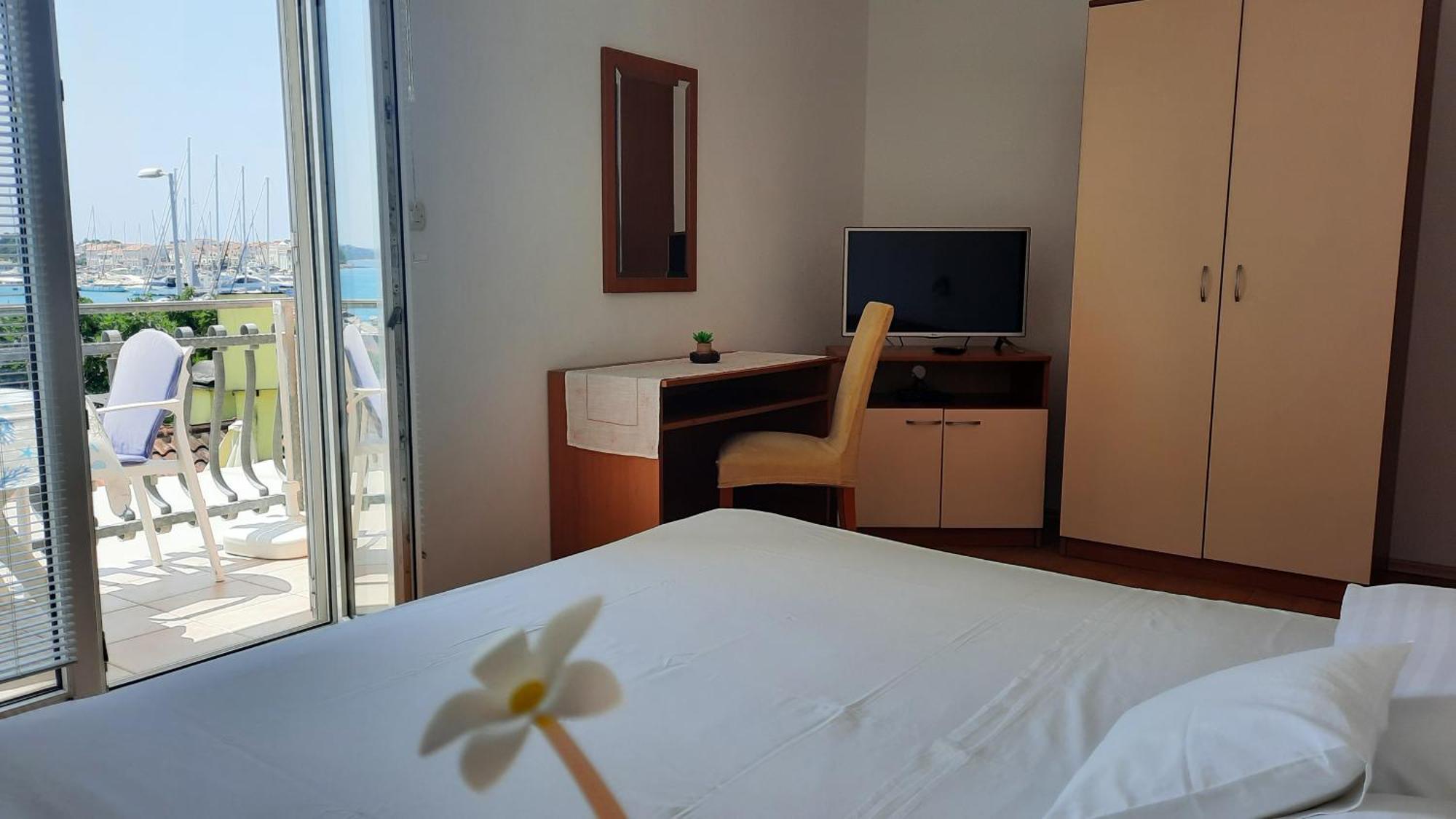 Apartments & Room Marina View Водице Экстерьер фото